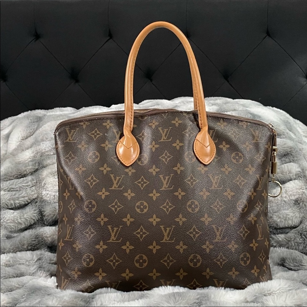 🐴LOUIS VUITTON MONOGRAM LOCKIT MM BAG🐴